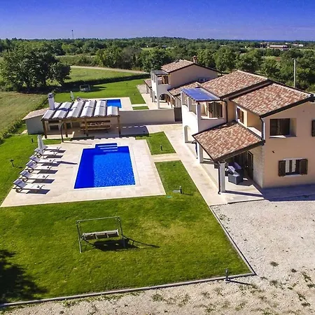 Holiday home Genia 2 *