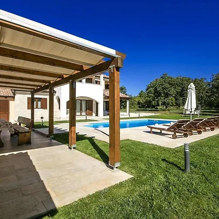 Genia 2 Holiday home *