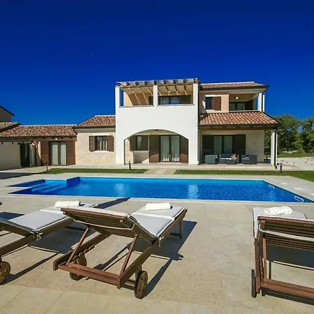 Holiday home Genia 2 Baderna