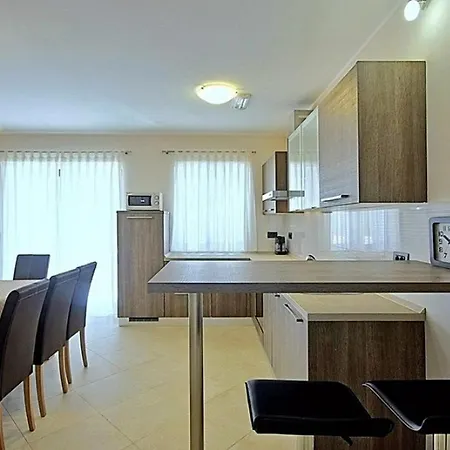 Holiday home Genia 2