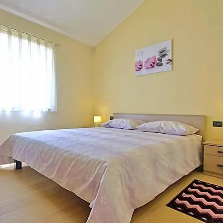 Genia 2 Holiday home